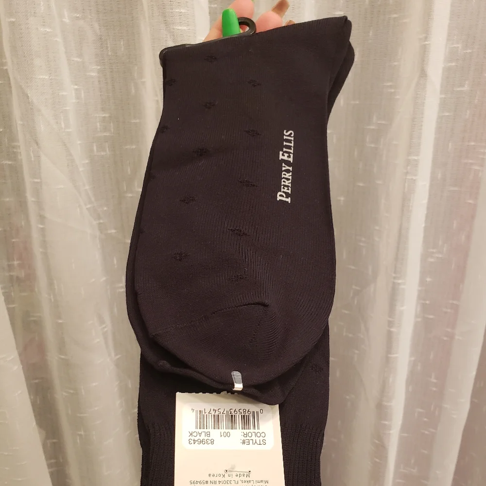 Perry Ellis Portfolio Dress Socks Black NWT